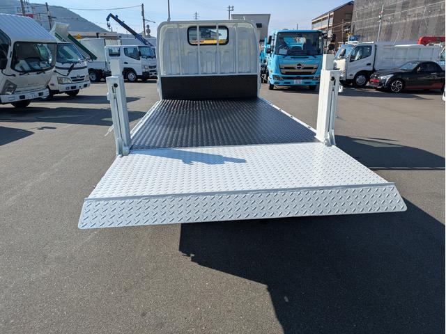 キャンター 全低床 積載2t 5MT 極東製垂直パワーゲート V601 ETC 助手席側電動格納ミラー パワーウインドウ パワステ 車両総重量:4,635kg 荷台内寸 長さ:289cm 幅:161cm 高さ:38cm(24枚目)