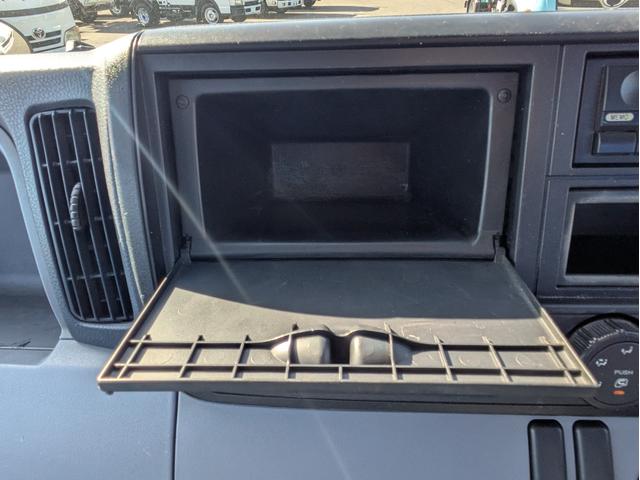 キャンター 全低床 積載2t 5MT 極東製垂直パワーゲート V601 ETC 助手席側電動格納ミラー パワーウインドウ パワステ 車両総重量:4,635kg 荷台内寸 長さ:289cm 幅:161cm 高さ:38cm(32枚目)