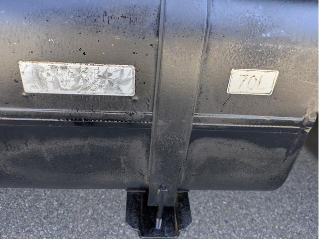 キャンター 全低床 積載2t 5MT 極東製垂直パワーゲート V601 ETC 助手席側電動格納ミラー パワーウインドウ パワステ 車両総重量:4,635kg 荷台内寸 長さ:289cm 幅:161cm 高さ:38cm(52枚目)