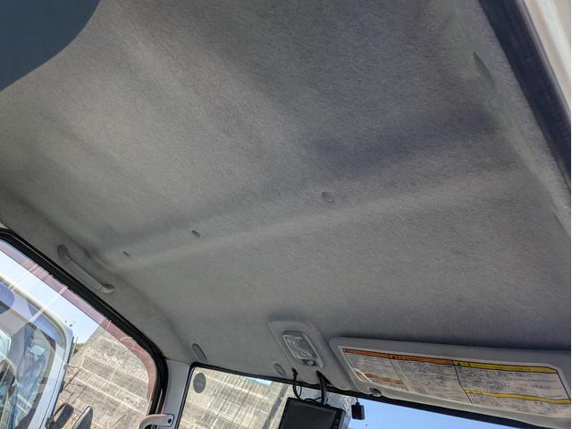 キャンター 全低床 積載2t 5MT 極東製垂直パワーゲート V601 ETC 助手席側電動格納ミラー パワーウインドウ パワステ 車両総重量:4,635kg 荷台内寸 長さ:289cm 幅:161cm 高さ:38cm(66枚目)