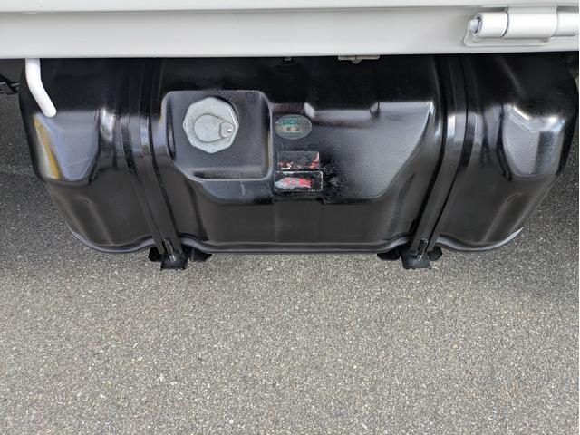 タイタントラック 積載1.5t 5MT 荷台内寸 長さ:310cm 幅:161cm 高さ:38cm ETC アイドリングストップ 助手席側電動格納ミラー 総重量:3625kg 坂道発進補助装置 エアコン パワステ(17枚目)