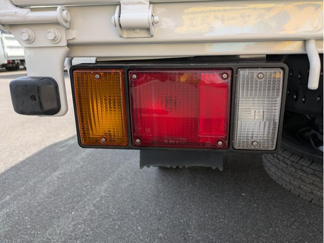 タイタントラック 積載1.5t 5MT 荷台内寸 長さ:310cm 幅:161cm 高さ:38cm ETC アイドリングストップ 助手席側電動格納ミラー 総重量:3625kg 坂道発進補助装置 エアコン パワステ(20枚目)