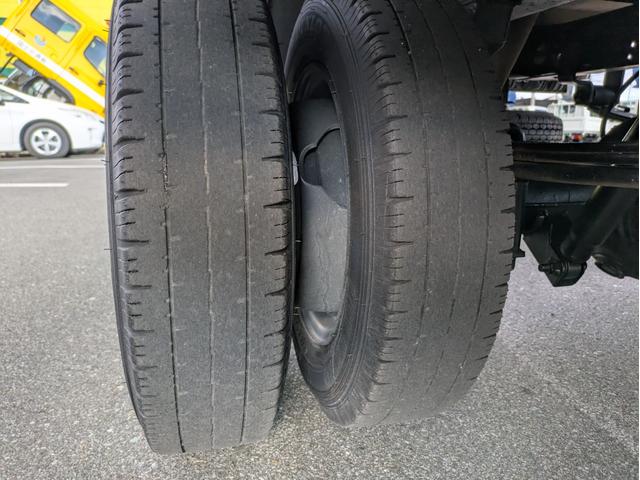 タイタントラック 積載1.5t 5MT 荷台内寸 長さ:310cm 幅:161cm 高さ:38cm ETC アイドリングストップ 助手席側電動格納ミラー 総重量:3625kg 坂道発進補助装置 エアコン パワステ(27枚目)