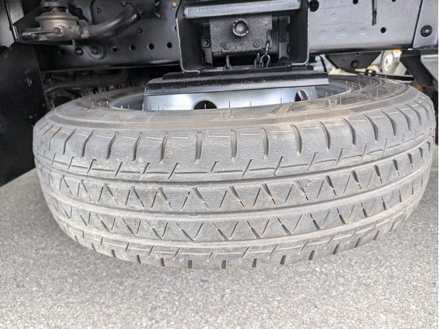 タイタントラック 積載1.5t 5MT 荷台内寸 長さ:310cm 幅:161cm 高さ:38cm ETC アイドリングストップ 助手席側電動格納ミラー 総重量:3625kg 坂道発進補助装置 エアコン パワステ(28枚目)