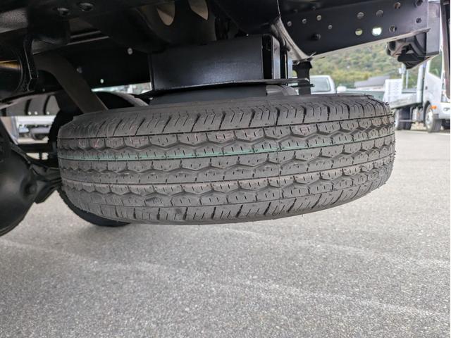 タイタントラック 積載1.5t 5MT 荷台内寸 長さ:310cm 幅:161cm 高さ:38cm ETC アイドリングストップ 助手席側電動格納ミラー 総重量:3625kg 坂道発進補助装置 エアコン パワステ(29枚目)