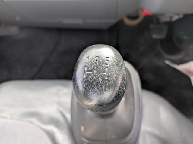 タイタントラック 積載1.5t 5MT 荷台内寸 長さ:310cm 幅:161cm 高さ:38cm ETC アイドリングストップ 助手席側電動格納ミラー 総重量:3625kg 坂道発進補助装置 エアコン パワステ(46枚目)