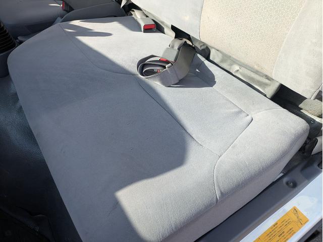 タイタントラック 積載1.5t 5MT 荷台内寸 長さ:310cm 幅:161cm 高さ:38cm ETC アイドリングストップ 助手席側電動格納ミラー 総重量:3625kg 坂道発進補助装置 エアコン パワステ(60枚目)