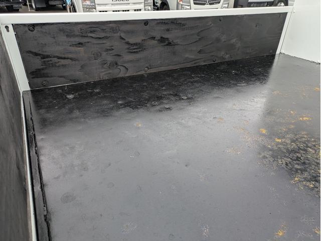 キャンター Wキャブ全低床 積載2t 5MT 床鉄板 リアクーラー ETC 車両総重量 4,740kg 荷台内寸 長さ:210cm 幅:160cm 高さ:38cm エアコン パワーステアリング パワーウィンドウ(14枚目)