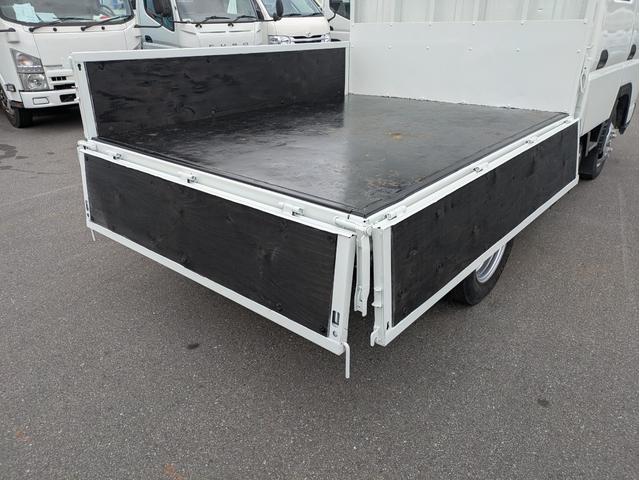 キャンター Wキャブ全低床 積載2t 5MT 床鉄板 リアクーラー ETC 車両総重量 4,740kg 荷台内寸 長さ:210cm 幅:160cm 高さ:38cm エアコン パワーステアリング パワーウィンドウ(19枚目)