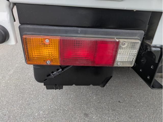 キャンター Wキャブ全低床 積載2t 5MT 床鉄板 リアクーラー ETC 車両総重量 4,740kg 荷台内寸 長さ:210cm 幅:160cm 高さ:38cm エアコン パワーステアリング パワーウィンドウ(29枚目)