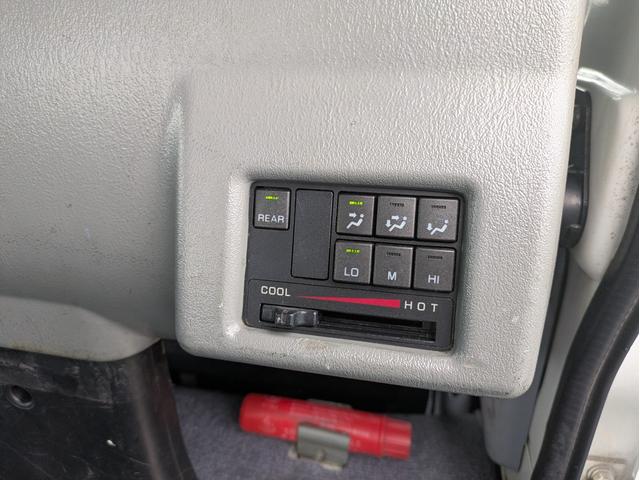 キャンター Wキャブ全低床 積載2t 5MT 床鉄板 リアクーラー ETC 車両総重量 4,740kg 荷台内寸 長さ:210cm 幅:160cm 高さ:38cm エアコン パワーステアリング パワーウィンドウ(61枚目)