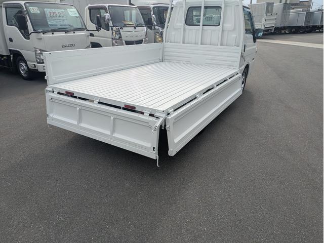 バネットトラック スーパーローDX 積載1t AT 総重量:2,380kg 荷台内寸 長さ:274cm 幅:160cm 高さ:38cm ETC パワーステアリング パワーウインドウ エアコン 排気量:1800cc(17枚目)