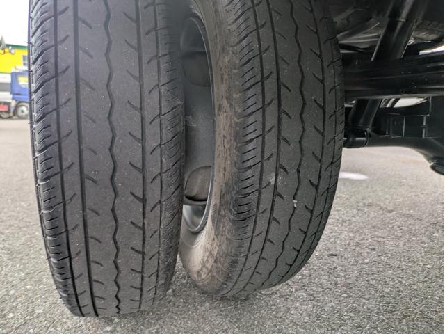 バネットトラック スーパーローDX 積載1t AT 総重量:2,380kg 荷台内寸 長さ:274cm 幅:160cm 高さ:38cm ETC パワーステアリング パワーウインドウ エアコン 排気量:1800cc(24枚目)