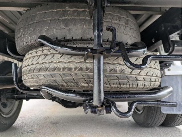 バネットトラック スーパーローDX 積載1t AT 総重量:2,380kg 荷台内寸 長さ:274cm 幅:160cm 高さ:38cm ETC パワーステアリング パワーウインドウ エアコン 排気量:1800cc(57枚目)