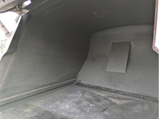 キャンター 　新明和製プレス式塵芥車　４．６立米　積載２．２５ｔ　連続スイッチ　５ＭＴ　車両総重量：６，８２５ｋｇ　ＥＴＣ　バックカメラ　助手席側電動格納ミラー　　路肩灯　フォグランプ　パワーウインドウ（15枚目）