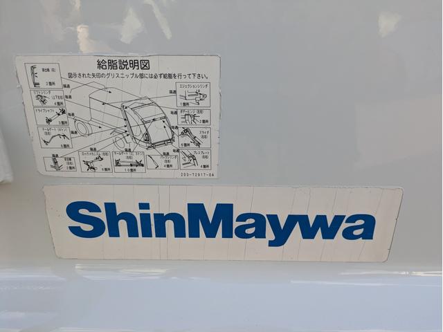 キャンター 　新明和製プレス式塵芥車　４．６立米　積載２．２５ｔ　連続スイッチ　５ＭＴ　車両総重量：６，８２５ｋｇ　ＥＴＣ　バックカメラ　助手席側電動格納ミラー　　路肩灯　フォグランプ　パワーウインドウ（22枚目）
