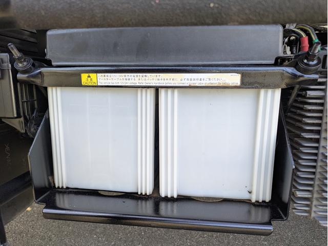 キャンター 　新明和製プレス式塵芥車　４．６立米　積載２．２５ｔ　連続スイッチ　５ＭＴ　車両総重量：６，８２５ｋｇ　ＥＴＣ　バックカメラ　助手席側電動格納ミラー　　路肩灯　フォグランプ　パワーウインドウ（34枚目）