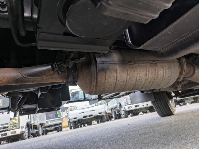 キャンター 　新明和製プレス式塵芥車　４．６立米　積載２．２５ｔ　連続スイッチ　５ＭＴ　車両総重量：６，８２５ｋｇ　ＥＴＣ　バックカメラ　助手席側電動格納ミラー　　路肩灯　フォグランプ　パワーウインドウ（42枚目）