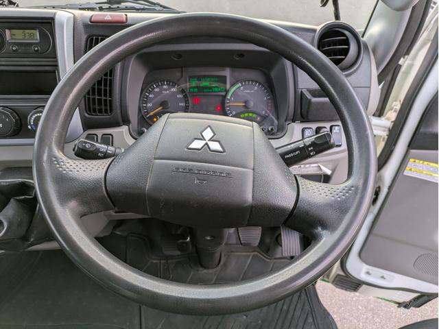 キャンター 　新明和製プレス式塵芥車　４．６立米　積載２．２５ｔ　連続スイッチ　５ＭＴ　車両総重量：６，８２５ｋｇ　ＥＴＣ　バックカメラ　助手席側電動格納ミラー　　路肩灯　フォグランプ　パワーウインドウ（45枚目）