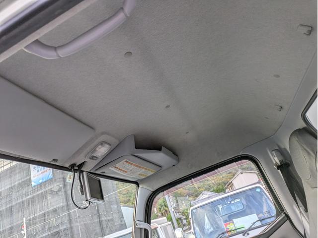 キャンター 　新明和製プレス式塵芥車　４．６立米　積載２．２５ｔ　連続スイッチ　５ＭＴ　車両総重量：６，８２５ｋｇ　ＥＴＣ　バックカメラ　助手席側電動格納ミラー　　路肩灯　フォグランプ　パワーウインドウ（67枚目）