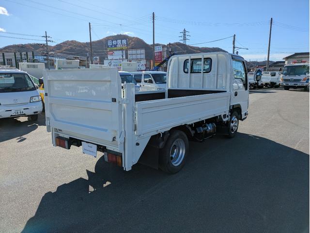 タイタントラック フルワイドロー　積載１．３５ｔ　ＡＴ　新明和製垂直パワーゲート　３，９６５ｋｇ　荷台内寸　長さ：２９０ｃｍ　幅：１６１ｃｍ　高さ：３８ｃｍ　助手席側電動格納ミラー　アイドリングストップ　キーレスリモコン（10枚目）