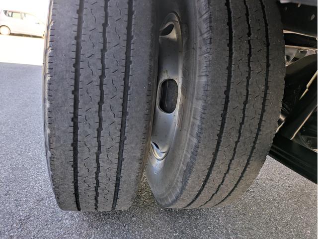 タイタントラック フルワイドロー　積載１．３５ｔ　ＡＴ　新明和製垂直パワーゲート　３，９６５ｋｇ　荷台内寸　長さ：２９０ｃｍ　幅：１６１ｃｍ　高さ：３８ｃｍ　助手席側電動格納ミラー　アイドリングストップ　キーレスリモコン（34枚目）