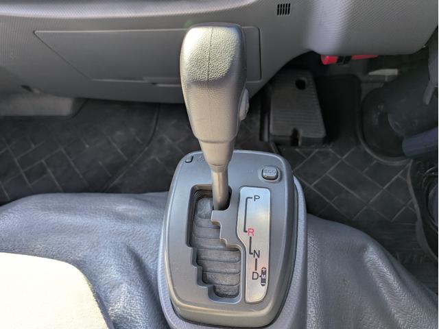 タイタントラック フルワイドロー　積載１．３５ｔ　ＡＴ　新明和製垂直パワーゲート　３，９６５ｋｇ　荷台内寸　長さ：２９０ｃｍ　幅：１６１ｃｍ　高さ：３８ｃｍ　助手席側電動格納ミラー　アイドリングストップ　キーレスリモコン（46枚目）