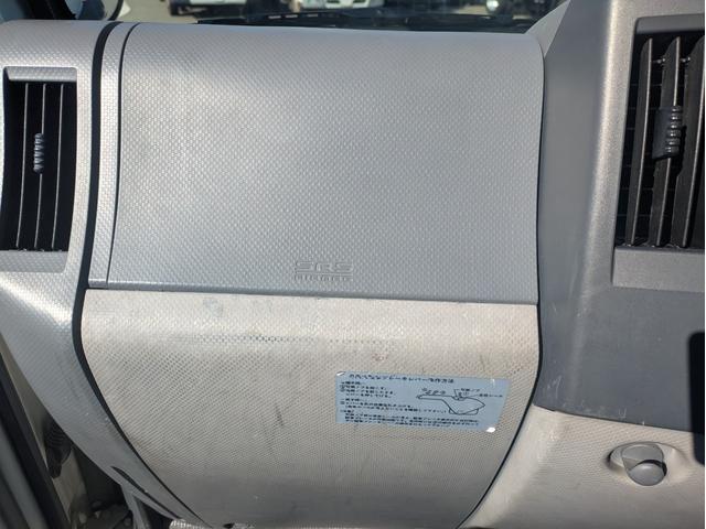 タイタントラック フルワイドロー　積載１．３５ｔ　ＡＴ　新明和製垂直パワーゲート　３，９６５ｋｇ　荷台内寸　長さ：２９０ｃｍ　幅：１６１ｃｍ　高さ：３８ｃｍ　助手席側電動格納ミラー　アイドリングストップ　キーレスリモコン（47枚目）