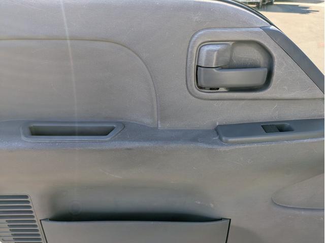 タイタントラック フルワイドロー　積載１．３５ｔ　ＡＴ　新明和製垂直パワーゲート　３，９６５ｋｇ　荷台内寸　長さ：２９０ｃｍ　幅：１６１ｃｍ　高さ：３８ｃｍ　助手席側電動格納ミラー　アイドリングストップ　キーレスリモコン（53枚目）