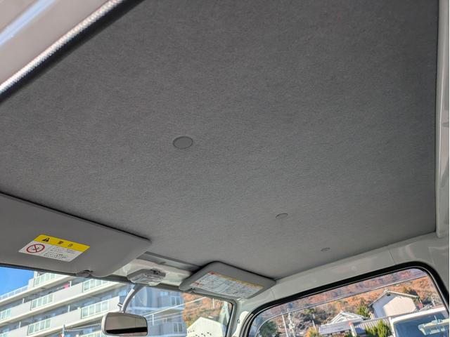 タイタントラック フルワイドロー　積載１．３５ｔ　ＡＴ　新明和製垂直パワーゲート　３，９６５ｋｇ　荷台内寸　長さ：２９０ｃｍ　幅：１６１ｃｍ　高さ：３８ｃｍ　助手席側電動格納ミラー　アイドリングストップ　キーレスリモコン（64枚目）