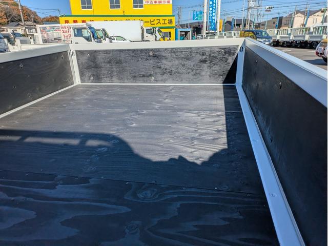 タイタントラック ワイドロー 積載1.5t AT 荷台内寸 長さ:310cm 幅:161cm 高さ:38cm ETC アイドリングストップ キーレスリモコン 助手席側電動格納ミラー パワーウインドウ パワステ オートマチック(15枚目)