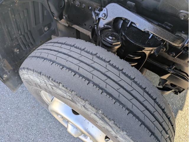 タイタントラック ワイドロー 積載1.5t AT 荷台内寸 長さ:310cm 幅:161cm 高さ:38cm ETC アイドリングストップ キーレスリモコン 助手席側電動格納ミラー パワーウインドウ パワステ オートマチック(37枚目)