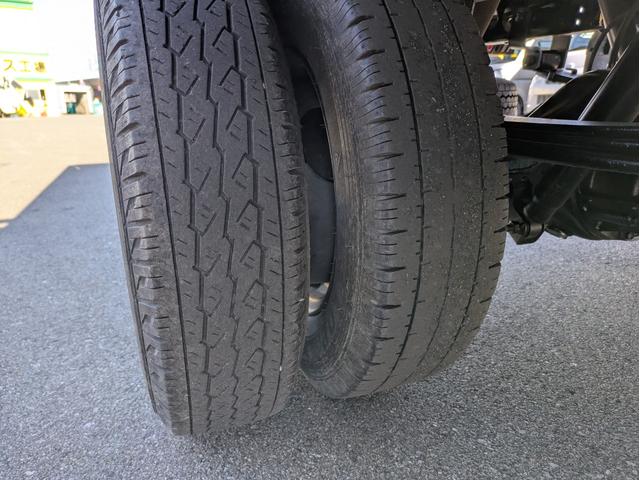 タイタントラック ワイドロー 積載1.5t AT 荷台内寸 長さ:310cm 幅:161cm 高さ:38cm ETC アイドリングストップ キーレスリモコン 助手席側電動格納ミラー パワーウインドウ パワステ オートマチック(39枚目)