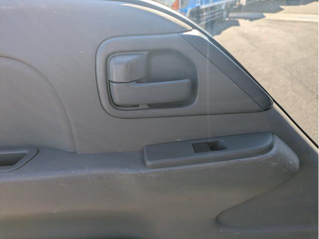 タイタントラック ワイドロー 積載1.5t AT 荷台内寸 長さ:310cm 幅:161cm 高さ:38cm ETC アイドリングストップ キーレスリモコン 助手席側電動格納ミラー パワーウインドウ パワステ オートマチック(50枚目)