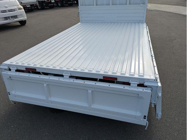 MAZDA BONGO TRUCK DX