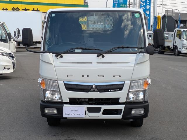キャンター 全低床　積載２ｔ　ＡＴ　荷台内寸　長さ：３１１ｃｍ　幅：１６１ｃｍ　高さ：３８ｃｍ　助手席側電動格納ミラー　ＥＴＣ　フォグランプ　カーナビ　バックカメラ　パワーウインドウ　パワーステアリング　エアコン（4枚目）