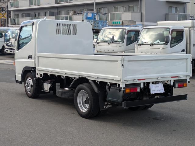 キャンター 全低床　積載２ｔ　ＡＴ　荷台内寸　長さ：３１１ｃｍ　幅：１６１ｃｍ　高さ：３８ｃｍ　助手席側電動格納ミラー　ＥＴＣ　フォグランプ　カーナビ　バックカメラ　パワーウインドウ　パワーステアリング　エアコン（9枚目）