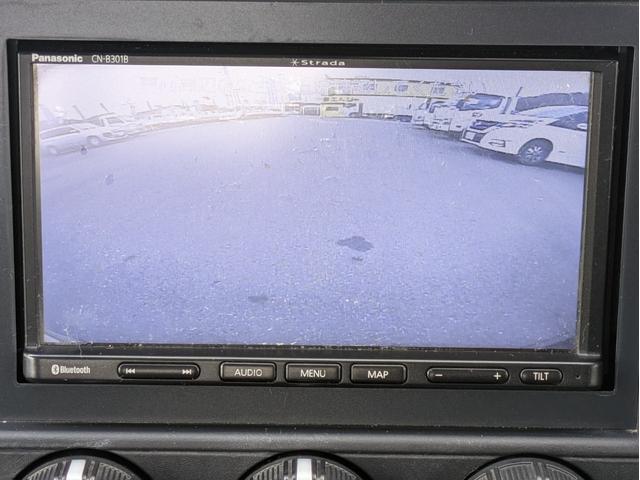 キャンター 全低床　積載２ｔ　ＡＴ　荷台内寸　長さ：３１１ｃｍ　幅：１６１ｃｍ　高さ：３８ｃｍ　助手席側電動格納ミラー　ＥＴＣ　フォグランプ　カーナビ　バックカメラ　パワーウインドウ　パワーステアリング　エアコン（15枚目）