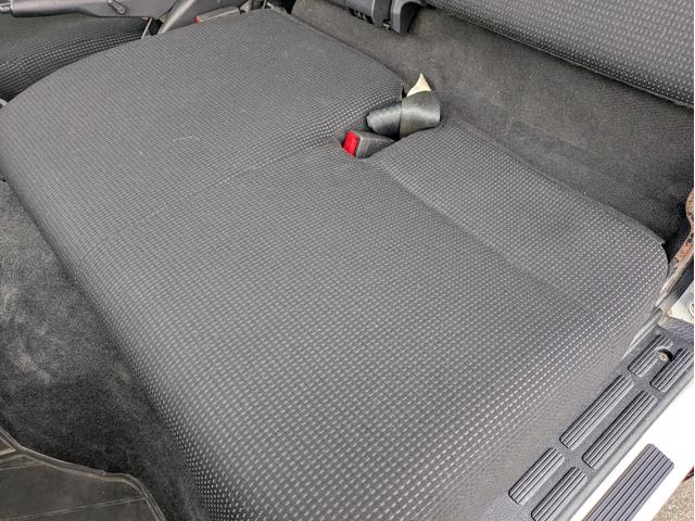 キャンター 全低床　積載２ｔ　ＡＴ　荷台内寸　長さ：３１１ｃｍ　幅：１６１ｃｍ　高さ：３８ｃｍ　助手席側電動格納ミラー　ＥＴＣ　フォグランプ　カーナビ　バックカメラ　パワーウインドウ　パワーステアリング　エアコン（30枚目）