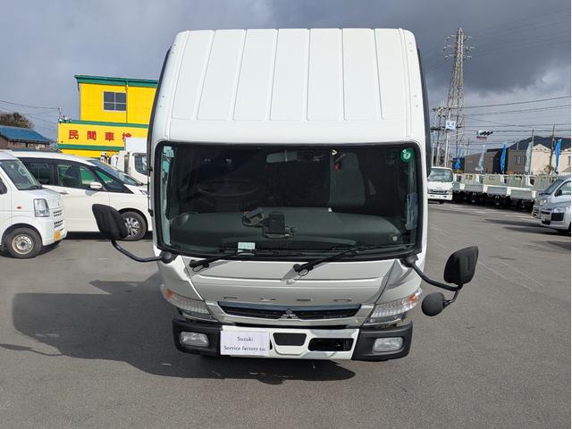 キャンター 全低床　積載２ｔ　ＡＴ　荷台内寸　長さ：３１１ｃｍ　幅：１６１ｃｍ　高さ：３８ｃｍ　助手席側電動格納ミラー　ＥＴＣ　フォグランプ　カーナビ　バックカメラ　パワーウインドウ　パワーステアリング　エアコン（36枚目）