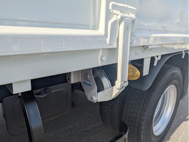 キャンター ロング　積載４．６５ｔ　荷台内寸　長さ：４３５ｃｍ　幅：２０９ｃｍ　高さ：３８ｃｍ　キーレスリモコン　バックカメラ　ＥＴＣ　パワーステアリング　パワーウインドウ　セイコーラック　助手席側電動格納ミラー（36枚目）