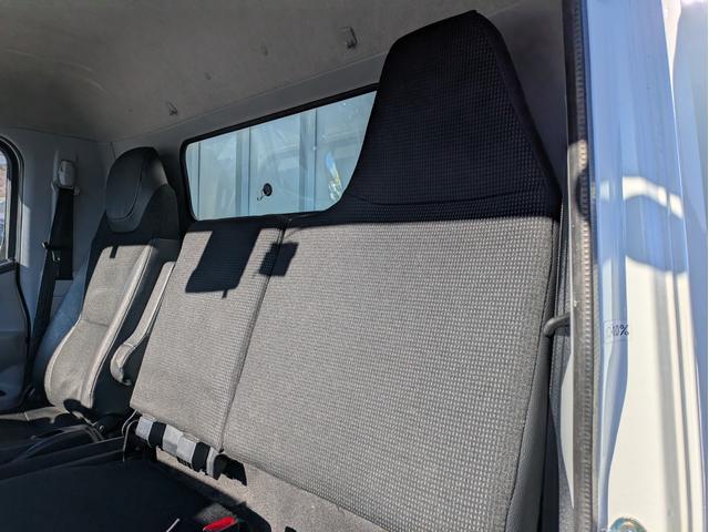 キャンター ロング　積載４．６５ｔ　荷台内寸　長さ：４３５ｃｍ　幅：２０９ｃｍ　高さ：３８ｃｍ　キーレスリモコン　バックカメラ　ＥＴＣ　パワーステアリング　パワーウインドウ　セイコーラック　助手席側電動格納ミラー（56枚目）