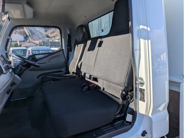 キャンター ロング　積載４．６５ｔ　荷台内寸　長さ：４３５ｃｍ　幅：２０９ｃｍ　高さ：３８ｃｍ　キーレスリモコン　バックカメラ　ＥＴＣ　パワーステアリング　パワーウインドウ　セイコーラック　助手席側電動格納ミラー（59枚目）