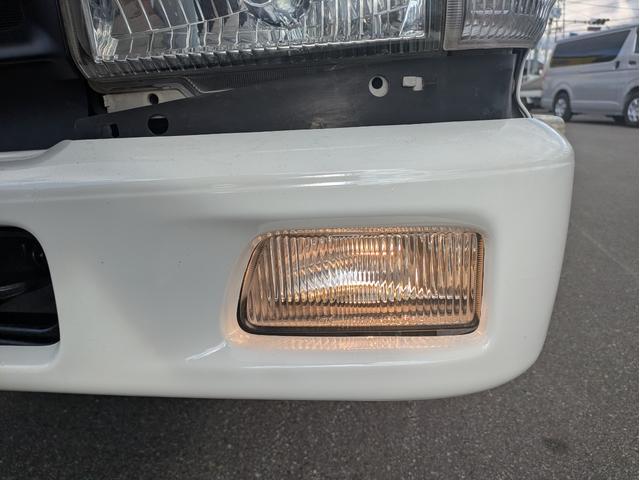 タイタントラック ワイドロー　積載１．４５ｔ　垂直パワーゲート　ＡＴ　車両総重量：３．９７５ｋｇ　荷台内寸　長さ：２８８ｃｍ　幅：１６０ｃｍ　高さ：３８ｃｍ　助手席側電動格納ミラー　助手席エアバッグ　パワーウインドウ　パワステ（27枚目）