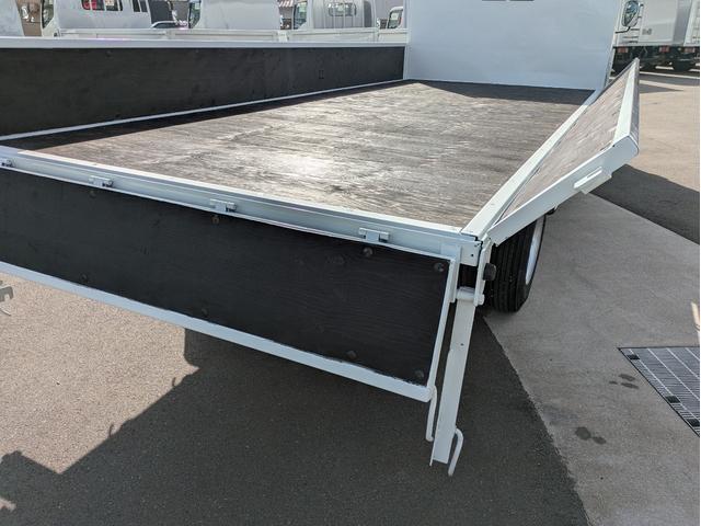 キャンター 　積載３．５ｔ　５ＭＴ　荷台内寸　長さ：５００ｃｍ　幅：２０９ｃ　高さ：３８ｃｍ　車両総重量：６，９２５ｋｇ　ＥＴＣ　セイコーラック　パワーウインドウ　パワーステアリング　助手席側電動格納ミラー（22枚目）