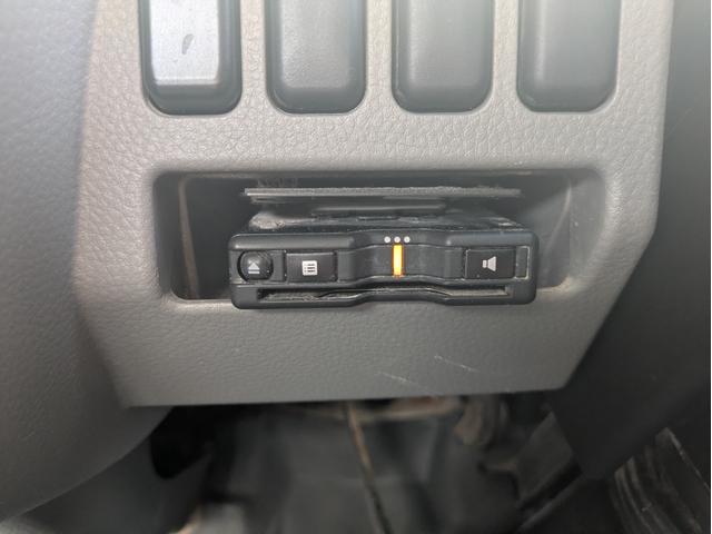 キャンター 　積載３．５ｔ　５ＭＴ　荷台内寸　長さ：５００ｃｍ　幅：２０９ｃ　高さ：３８ｃｍ　車両総重量：６，９２５ｋｇ　ＥＴＣ　セイコーラック　パワーウインドウ　パワーステアリング　助手席側電動格納ミラー（32枚目）