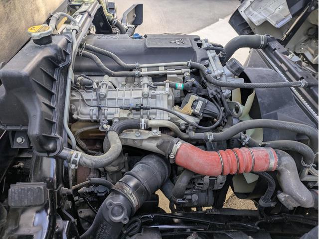 キャンター 　積載３．５ｔ　５ＭＴ　荷台内寸　長さ：５００ｃｍ　幅：２０９ｃ　高さ：３８ｃｍ　車両総重量：６，９２５ｋｇ　ＥＴＣ　セイコーラック　パワーウインドウ　パワーステアリング　助手席側電動格納ミラー（63枚目）