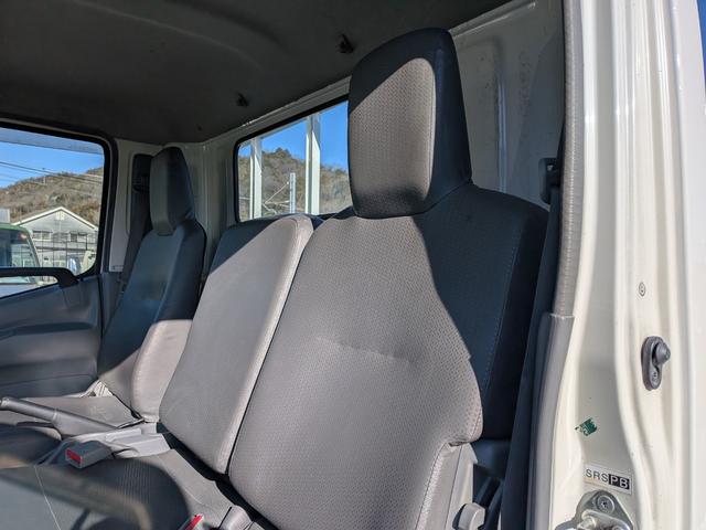 デュトロ ベースグレード　ワイドロング　積載１．９ｔ　ＡＴ　ロープトンネル４対　車両総重量：４，９８５ｋｇ　荷台内寸　長さ：４３２ｃｍ　幅：２１１ｃｍ　高さ：３８ｃｍ　セイコーラック　ＥＴＣ　　パワーステアリング（32枚目）