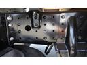 Ｗキャブ全低床　積載２ｔ　極東製垂直パワーゲート　Ｖ６０１　衝突軽減ブレーキ　車線逸脱警報装置　ＬＥＤヘッドライト＆ＬＥＤフォグ　フル液晶メーター　ステアリングスイッチ　交通標識認識機能　リアビューカメラ（17枚目）