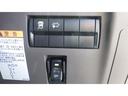Ｗキャブ全低床　積載２ｔ　極東製垂直パワーゲート　Ｖ６０１　衝突軽減ブレーキ　車線逸脱警報装置　ＬＥＤヘッドライト＆ＬＥＤフォグ　フル液晶メーター　ステアリングスイッチ　交通標識認識機能　リアビューカメラ（35枚目）